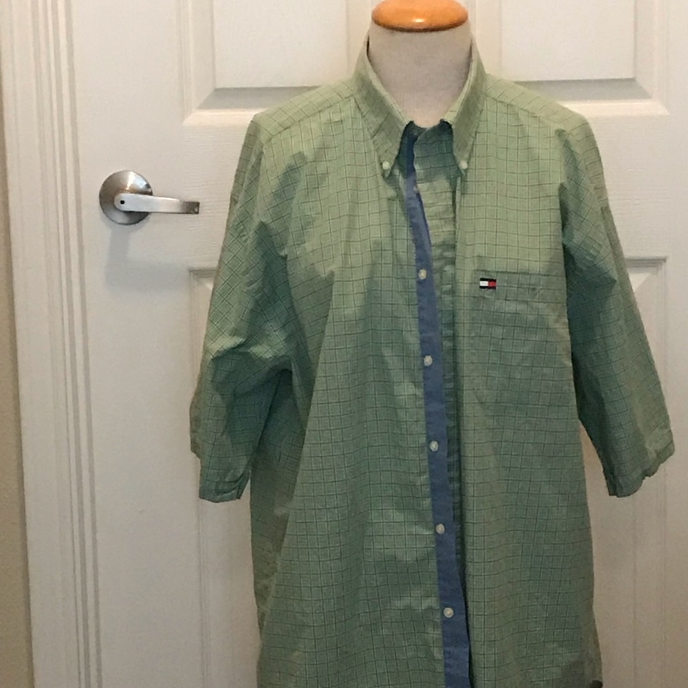 Dressy causal really nice button down men’s shirt!